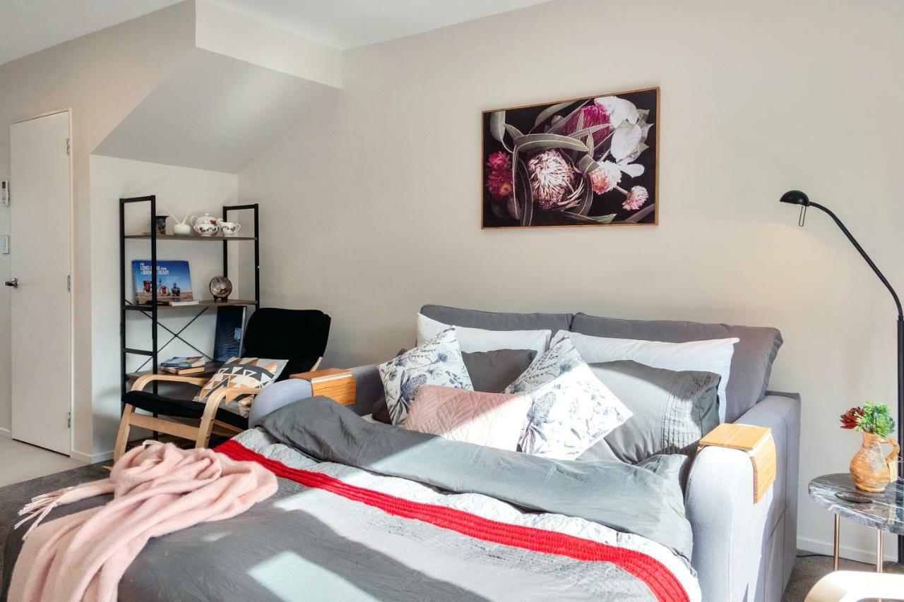 Greenwich Townhouse With Parking And Air-Con Auckland Exteriör bild